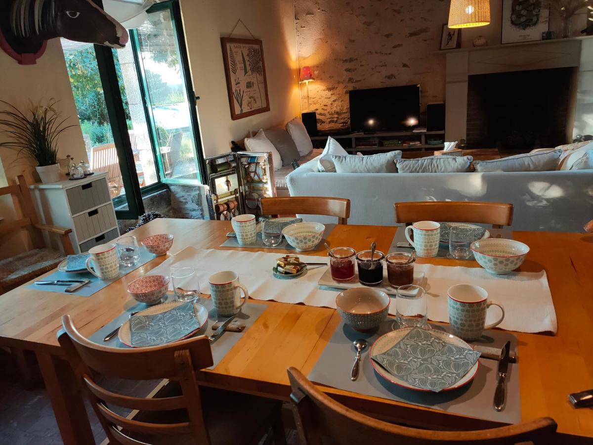 Le Vieux Logis De La Galocherie Sainte-Florence Esterno foto